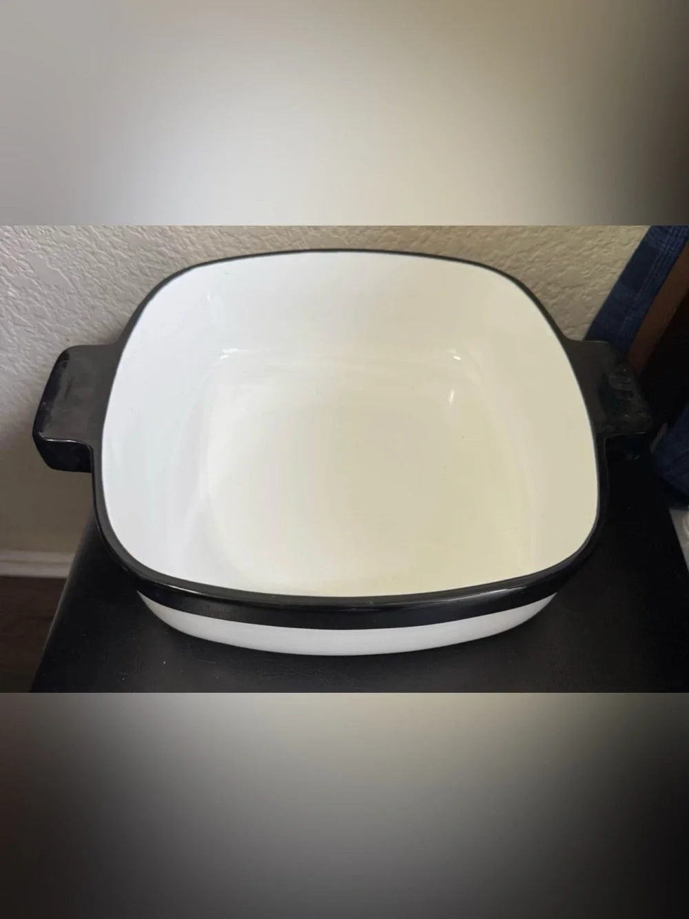 Kitchen Aid 4L Ceramic Casserole Pan with Lid Black and White